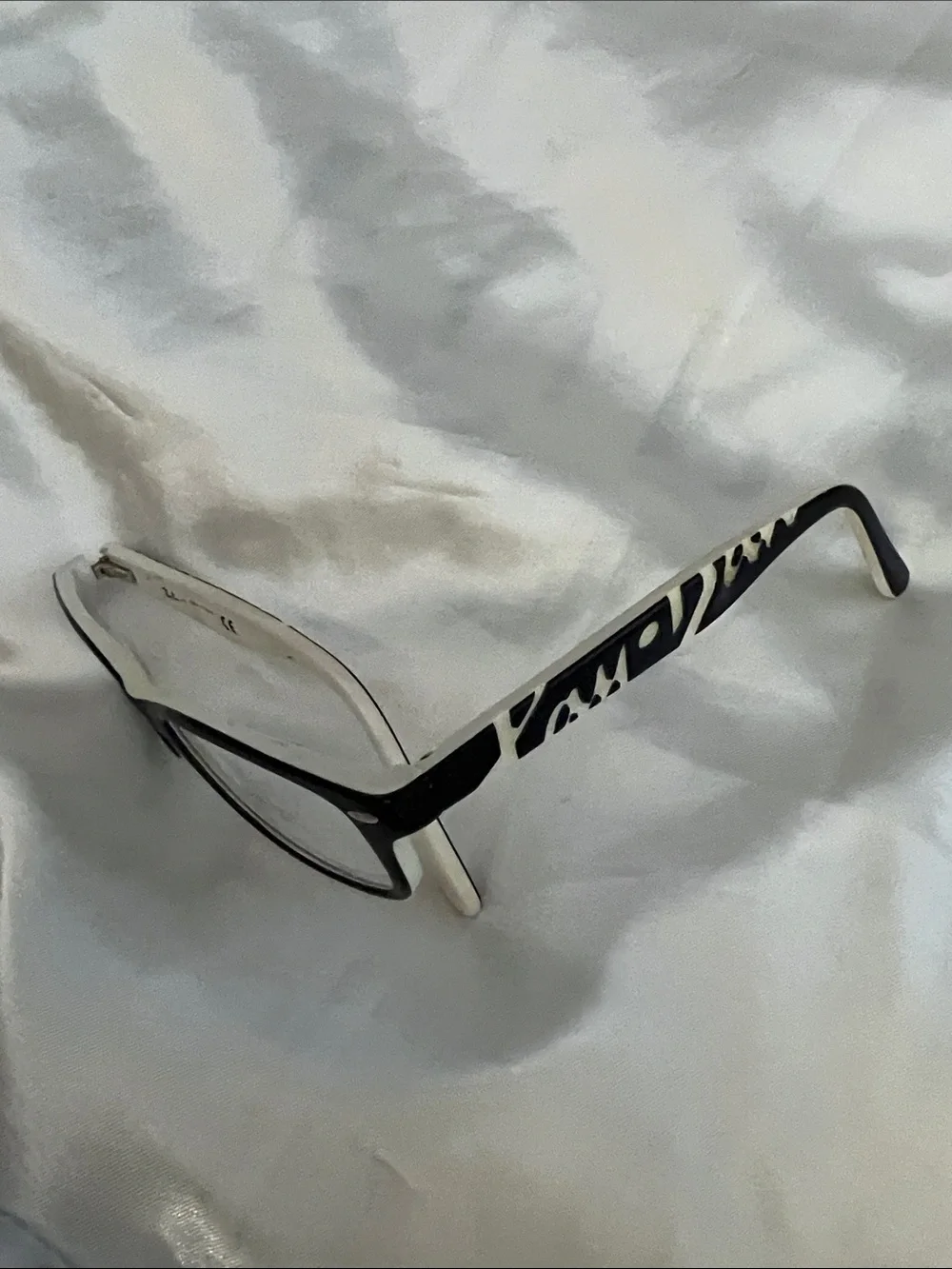 Ray-Ban Black and White Two-Tone Rectangular  Frames